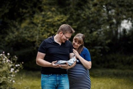 schwangerschaft-bauch--babybauch-fotoshooting-mom-to-be-mommy-daddy-fotografin-mannheim-natalie-schampaul-31.jpg