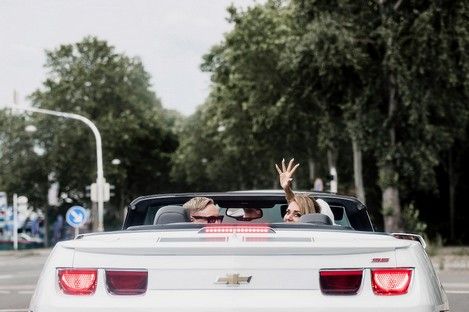 hochzeitsauto-brautpaar-fahrt-ludwigshafen-mannheim-natalie-schampaul-15.jpg