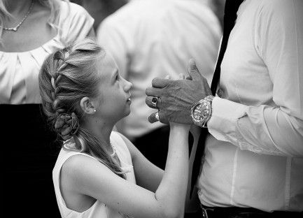 hochzeitsreportage-momente-gaeste-feier-hochzeit-reportage-fotograf-schampaul-60.jpg
