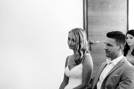 standesamt-hochzeit-standesamtliche-trauung-hochzeitsfotograf-first-look-natalie-schampaul-20.jpg
