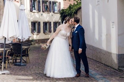 freinsheim-fotoshooting-hochzeit-altstadt-winzerhochzeit-winzer-heiraten-hochzeitsfotografie-natalie-schampaul-31.jpg